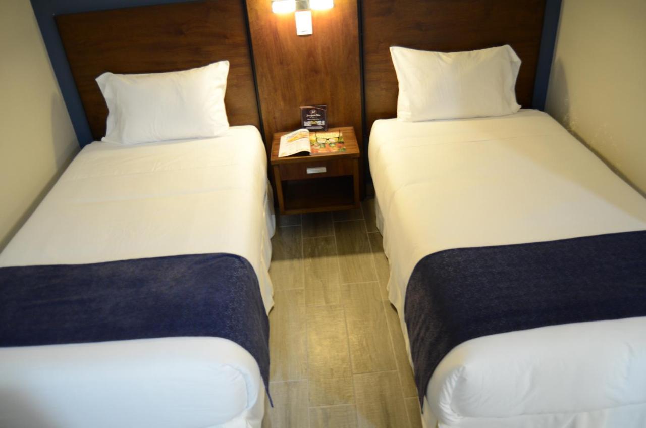 Hotel San Agustin Plaza Latacunga Luaran gambar
